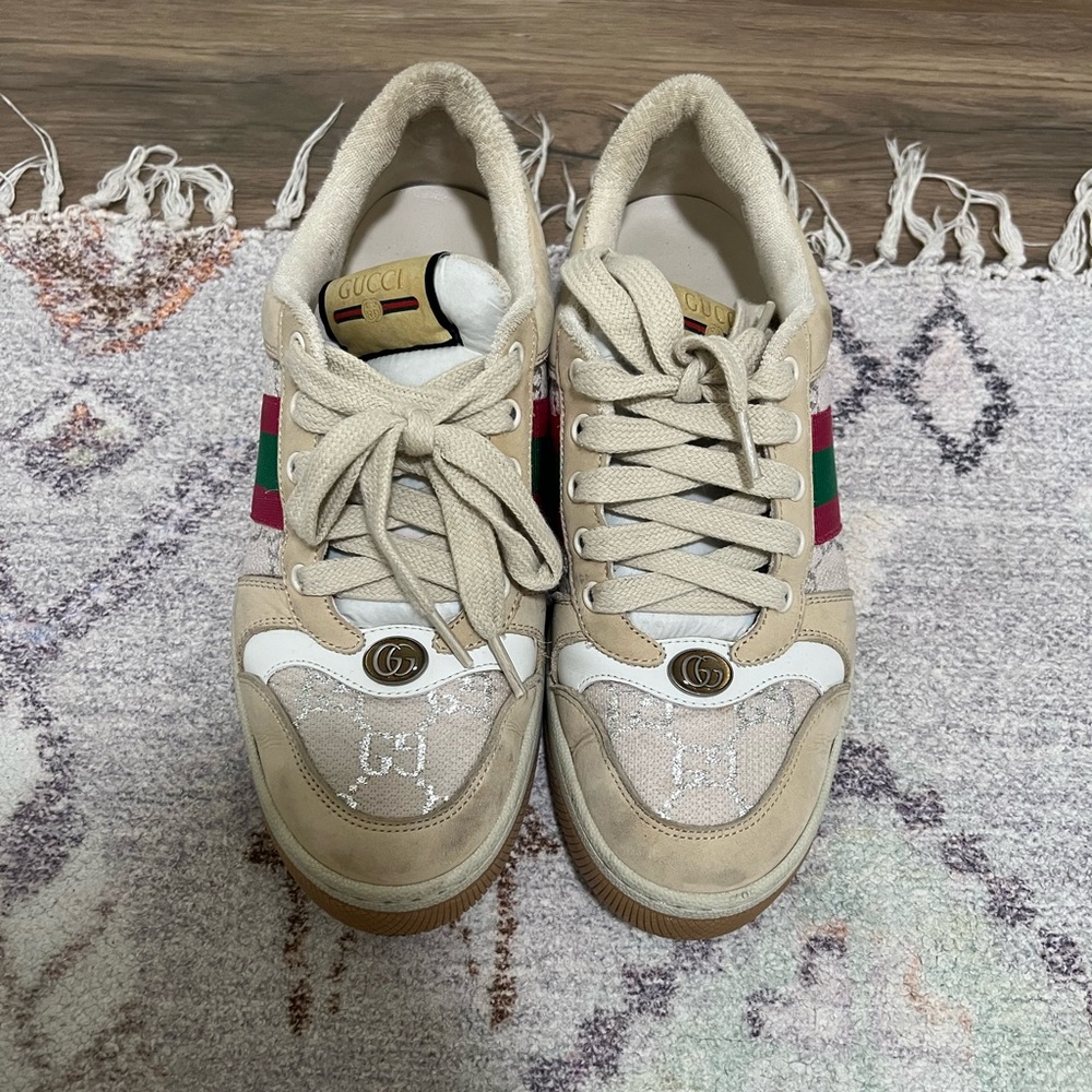 Gucci Beige and White Sneakers with Red and Green Accents